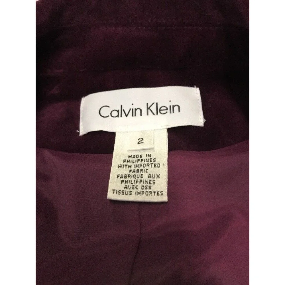 Calvin Klein Women's Cropped Blazer Plum 3 Hidden Button Lined Velour Size 2 - Picture 8 of 12